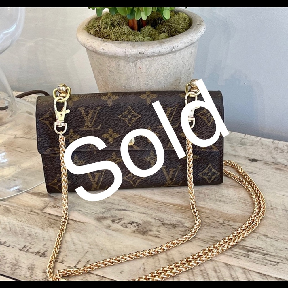Louis Vuitton Wallet/Crossbody